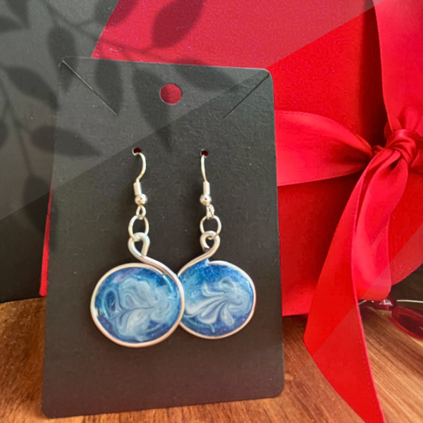 Resin Earrings Blue/White